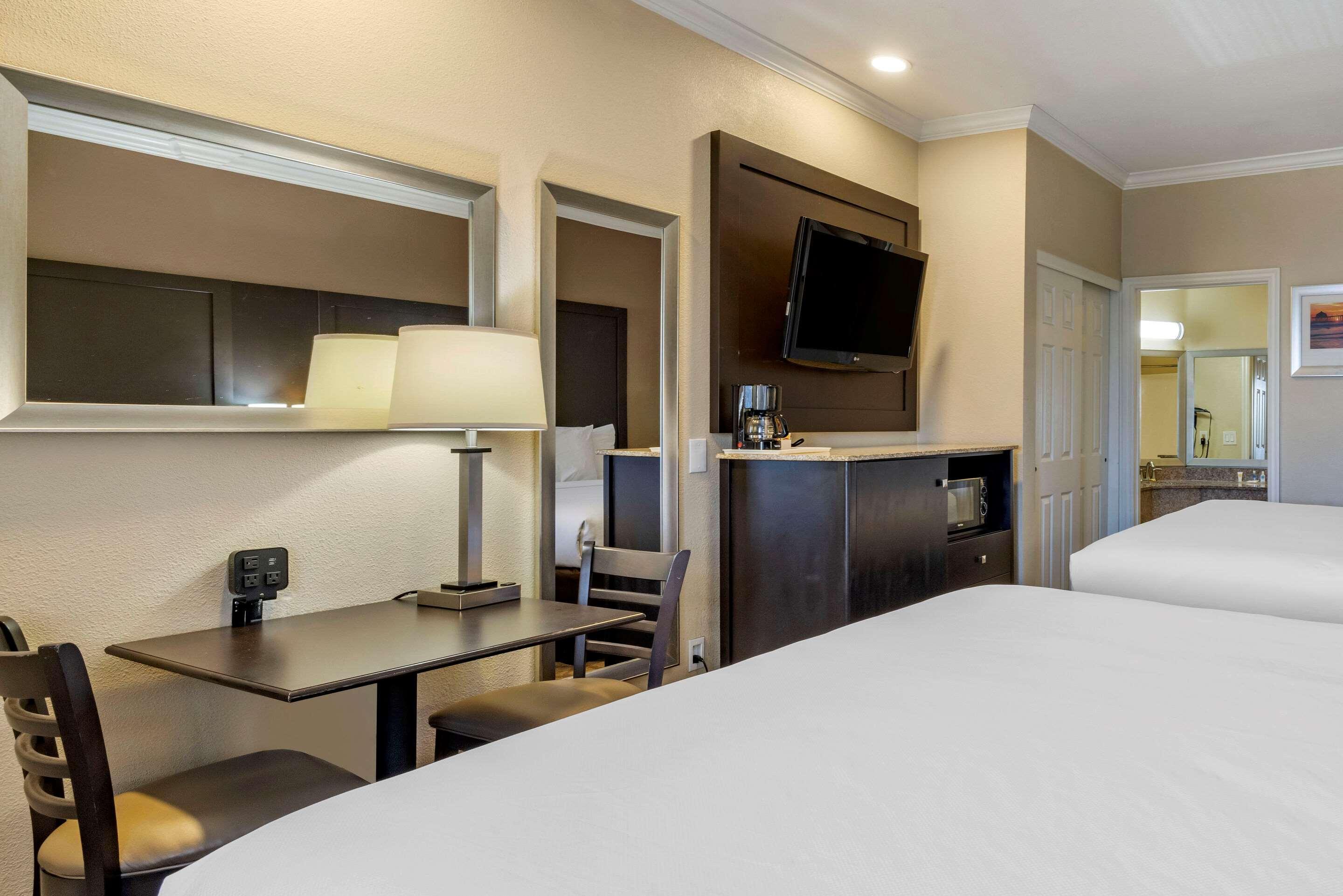 Comfort Inn & Suites Huntington Beach Buitenkant foto